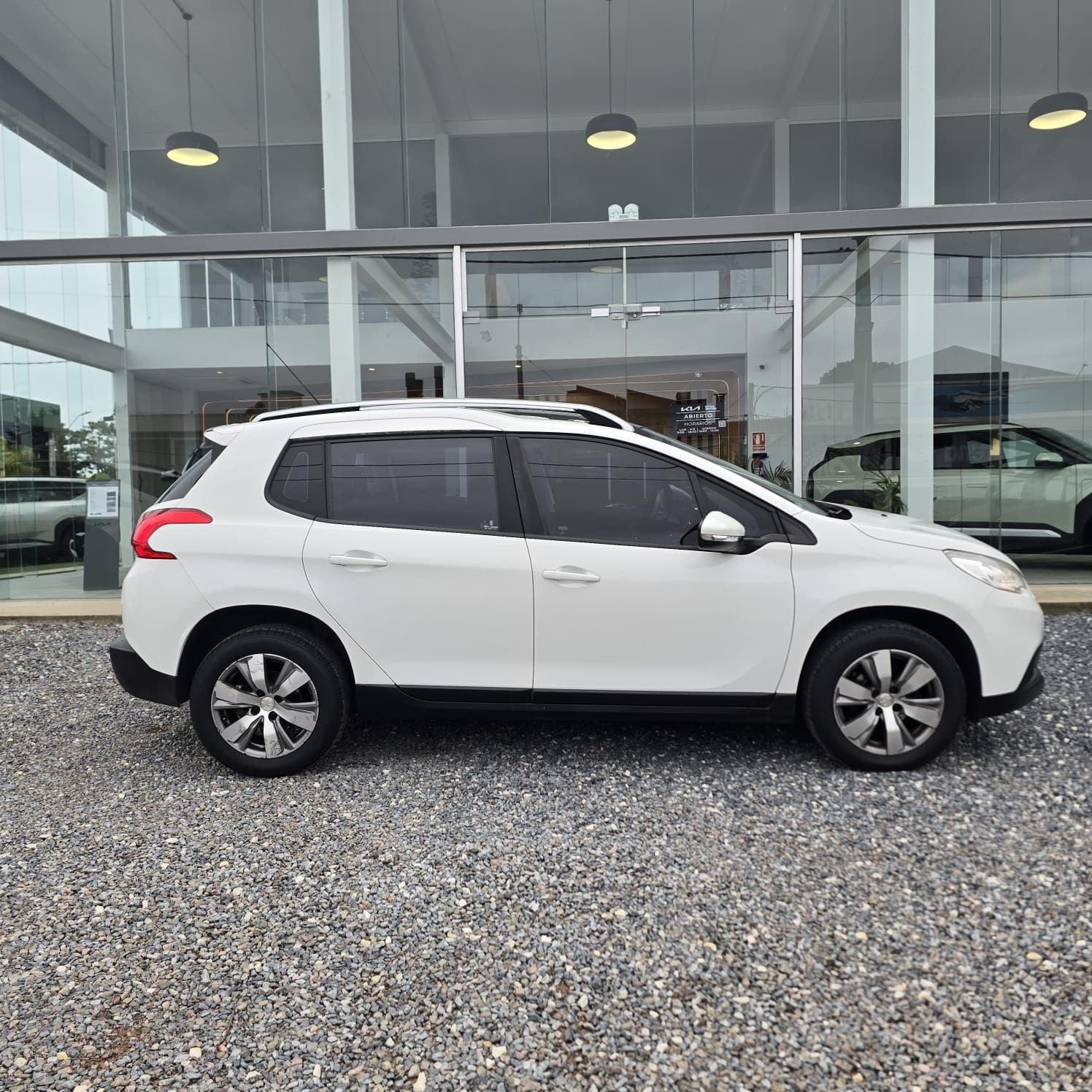 Peugeot 2008 - Foto 4