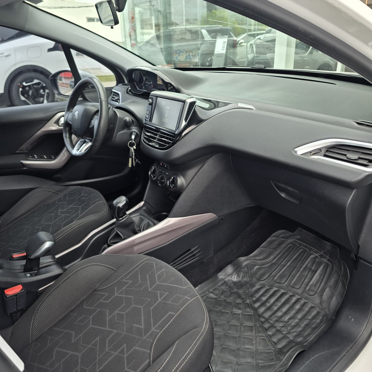 Peugeot 2008 - Foto 10