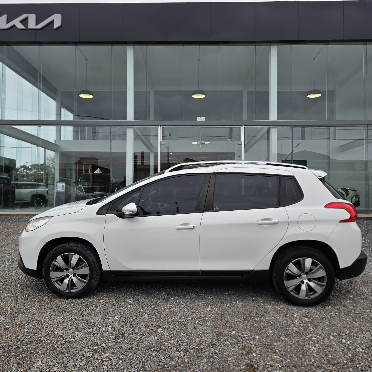 Peugeot 2008 - Foto 13