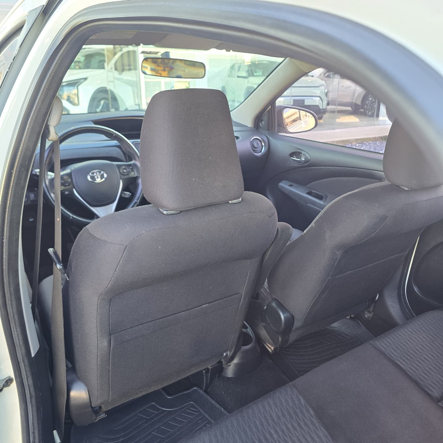 Toyota etios - Foto 10