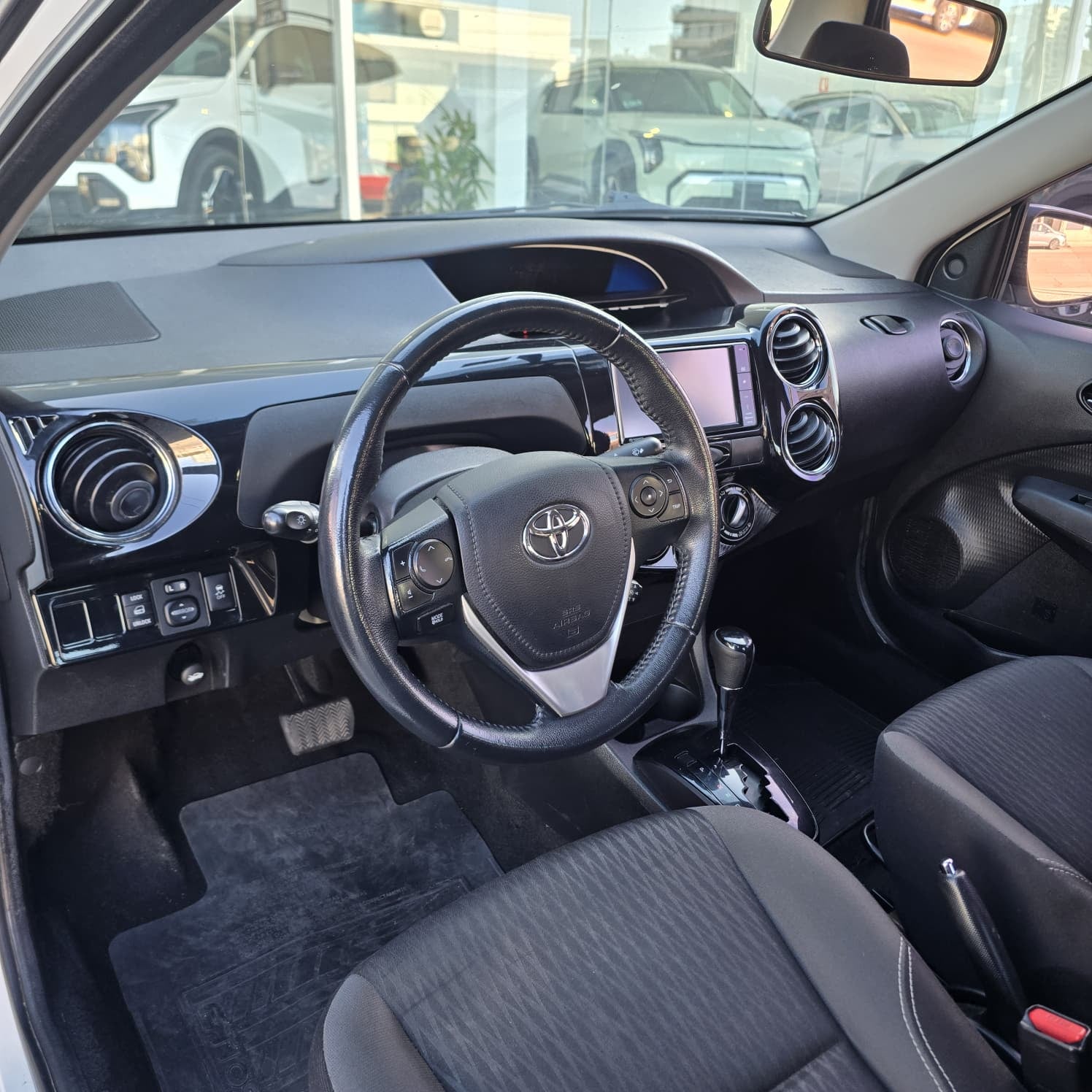 Toyota etios - Foto 11