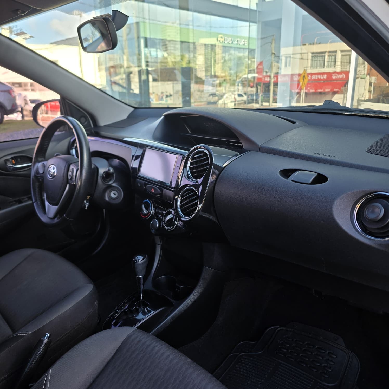 Toyota etios - Foto 13