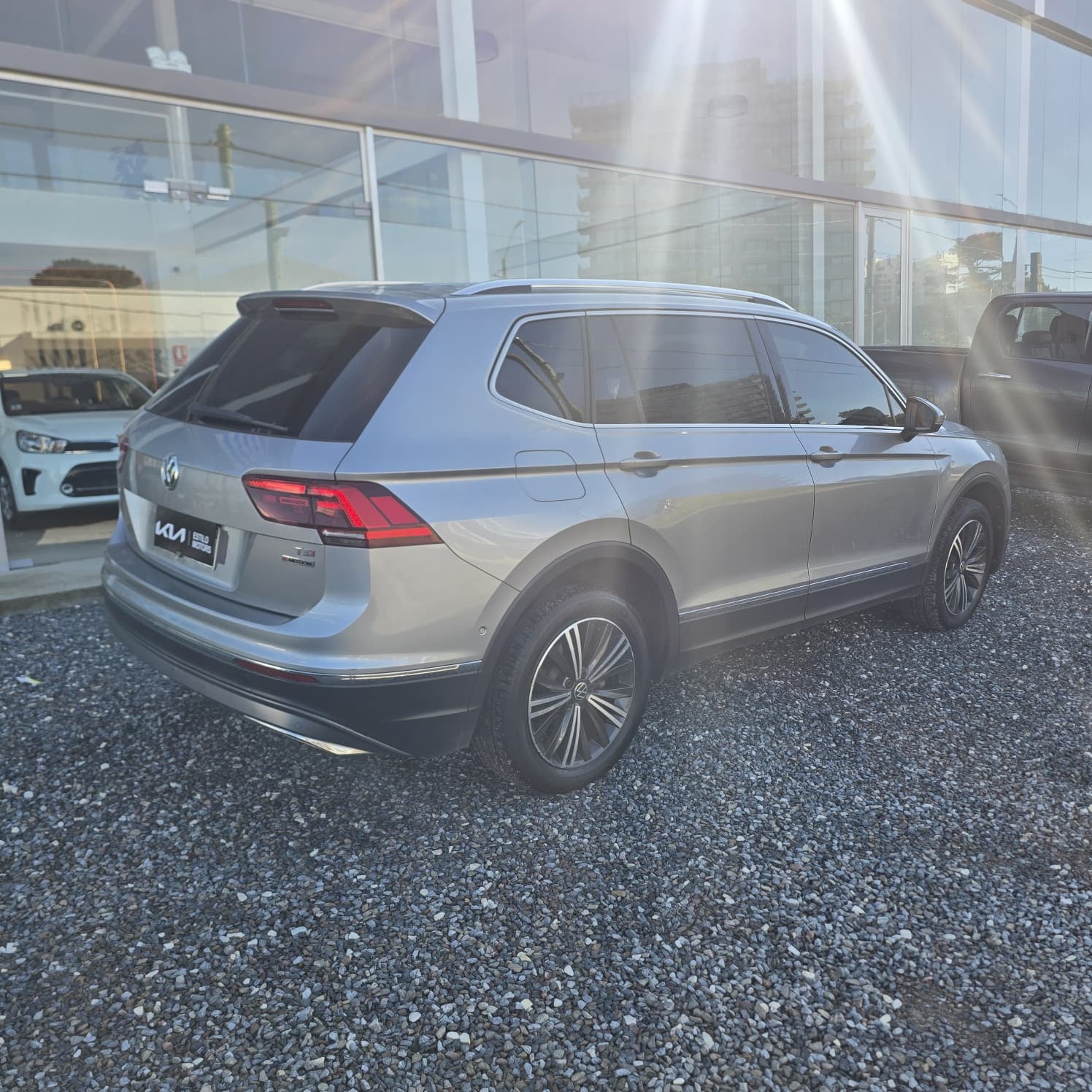 Volkswagen Tiguan 2.0 - Foto 11