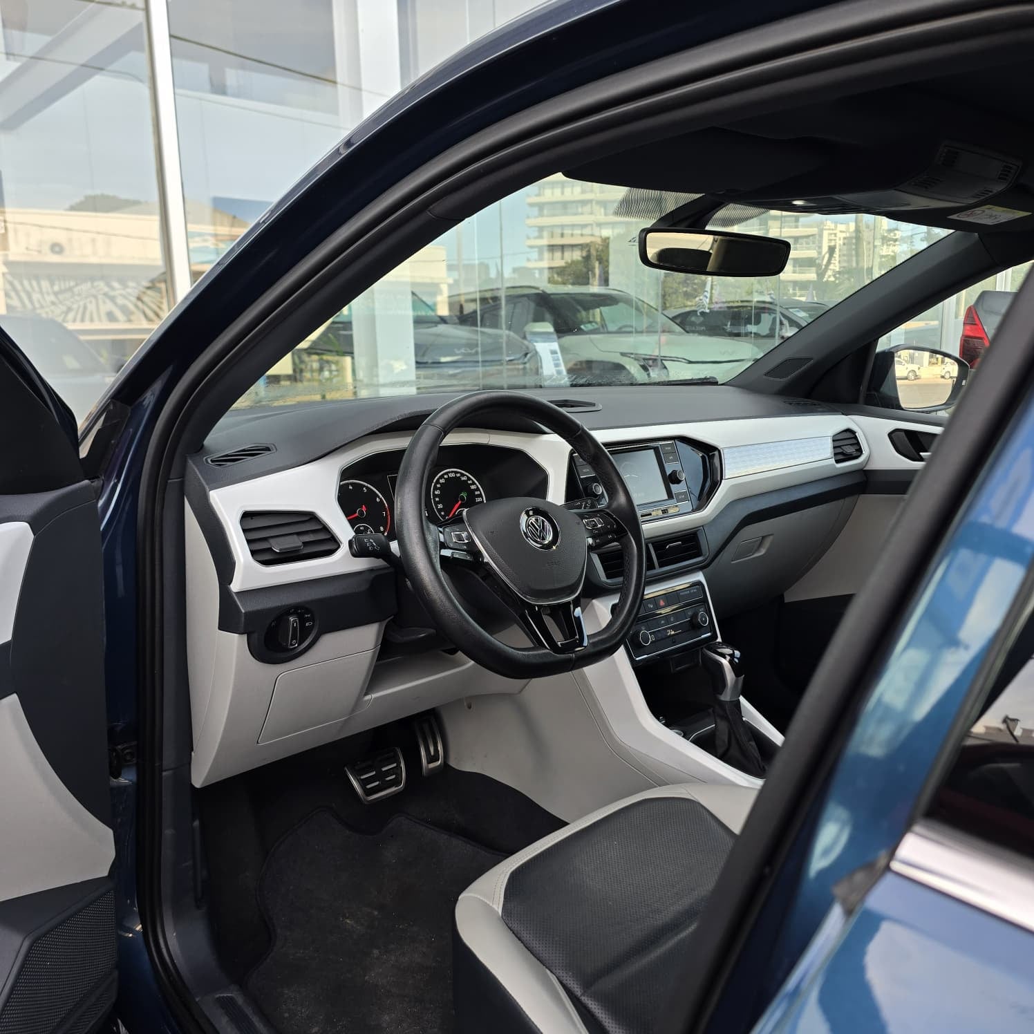 Volkswagen T-Cross - Foto 13